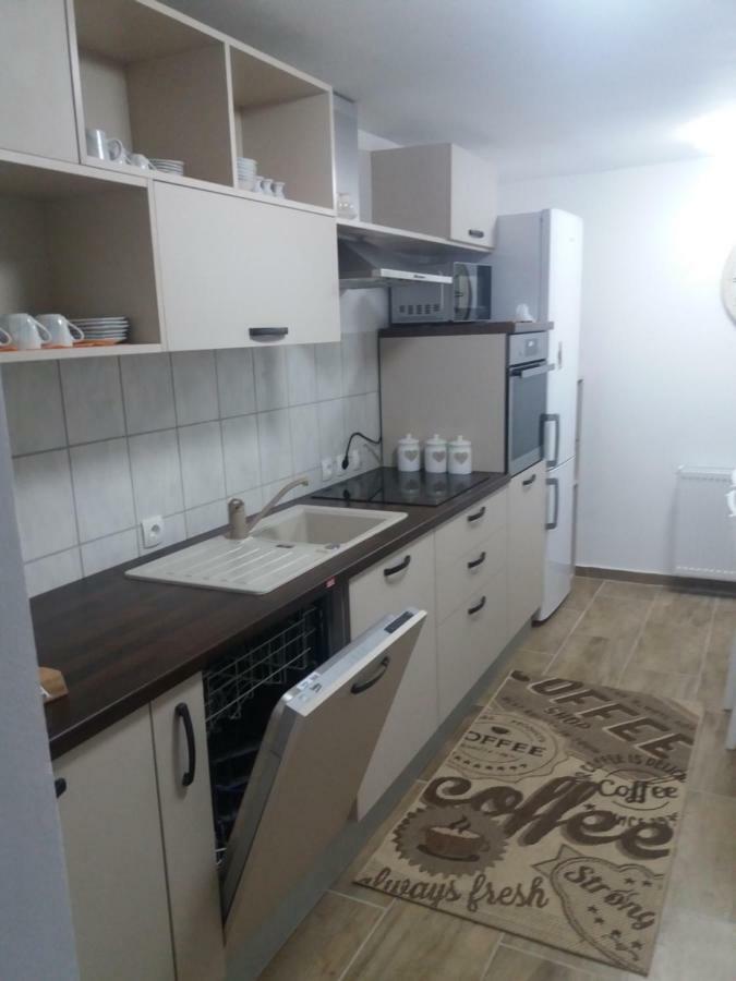 Apartment Tunel Hrušica Exterior foto